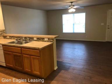 Main picture of Glen Eagles Luxury Townhomes