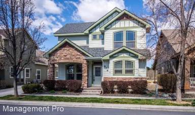 Main picture of 974 E Shadow Creek Ln