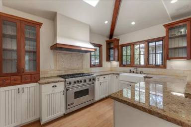 Main picture of 25841 Elinore Pl