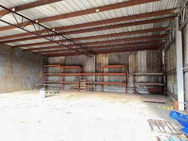 Main picture of 530 Runway Dr