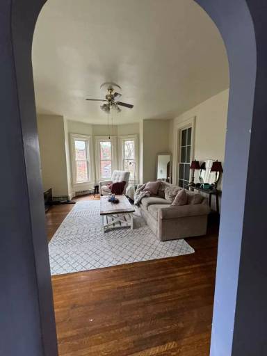 Main picture of 360 W Lamb St