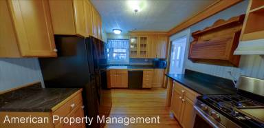Main picture of 221 S 8th St
