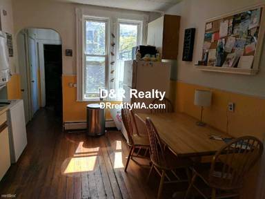 Main picture of 252 Windsor St