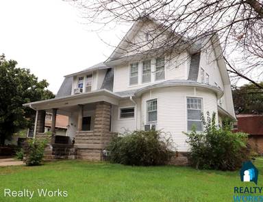 Main picture of 2046 S 24th St