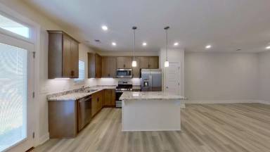 Main picture of 327 Hollenbeck Pl