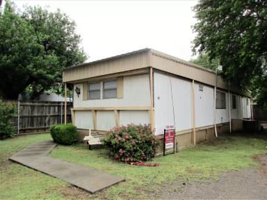 Main picture of 501 W Main St
