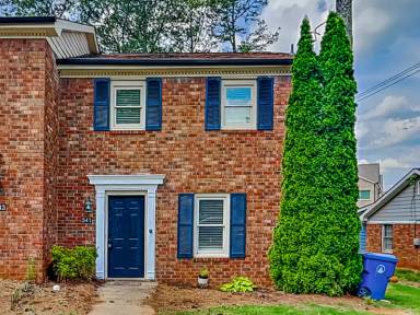 Main picture of 541 Charleston Ln