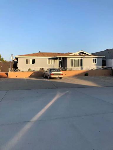 Main picture of 831 1/2 26th St