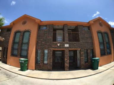 Main picture of 1206 W Fig Ave