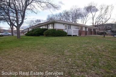 Main picture of 1701 Azalea Dr