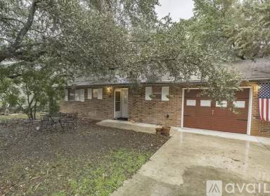 Main picture of 3067 Lakeview Dr