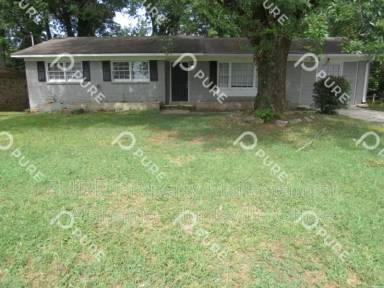Main picture of 2217 Linde St NW