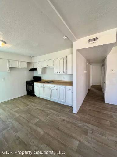 Main picture of 2501 Barcelona Rd SW