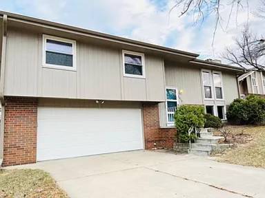 Main picture of 5819 N 127th Avenue Cir