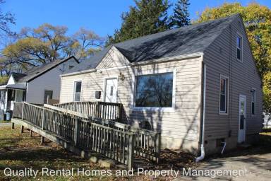 Main picture of 748 Waldman Ave
