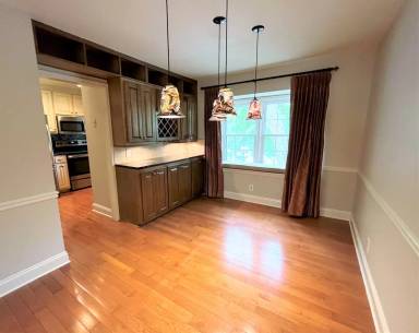 Main picture of 82 Montre Sq NW