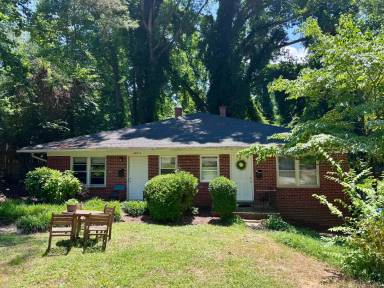 Main picture of 407 Smith Ave