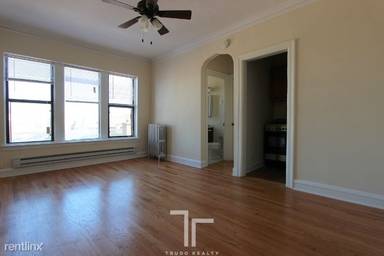 Main picture of 4614 N Paulina St