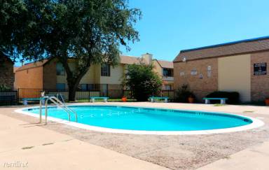 Main picture of Estrada Apartments