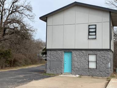 Main picture of Pine Lake Apartments