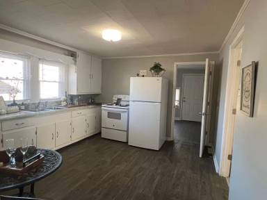 Main picture of 417 E Rice St