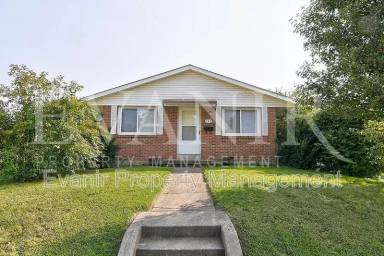 Main picture of 143 Lake St