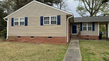 Main picture of 704 Davis St