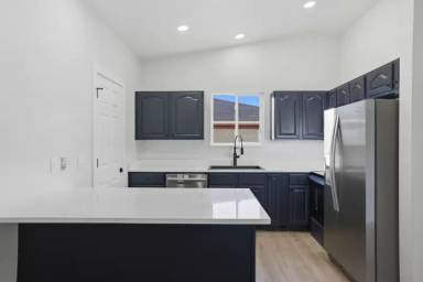 Main picture of 5531 W Louisiana Ave