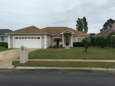 Main picture of 195 S Shore Dr