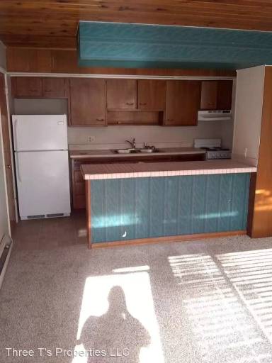 Main picture of 603 N Meridian Rd