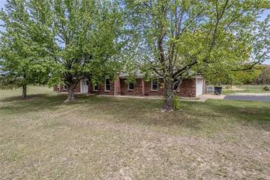 Main picture of 27018 N Highway 5