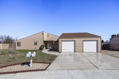 Main picture of 2656 N Siesta Ln