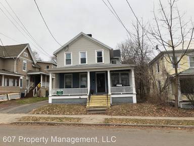Main picture of 31 Cedar St