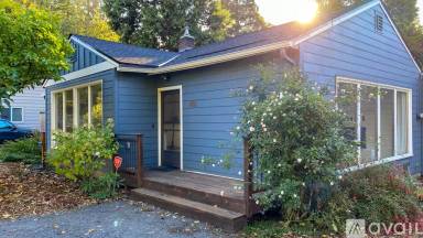 Main picture of 11207 SW 53rd Ave