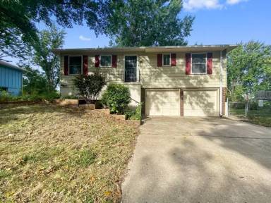 Main picture of 118 SE Flagstone Dr
