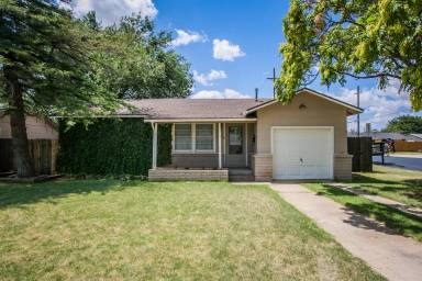 Main picture of 3015 47th St