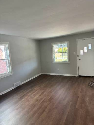 Main picture of 1933 Woodmont Ave