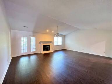 Main picture of 144 Confederacy Cir