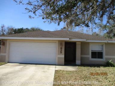 Main picture of 815 Angelina Ct