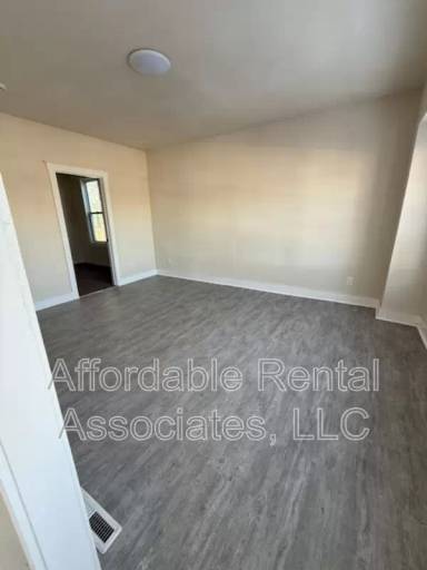 Main picture of 2167 S 5th St