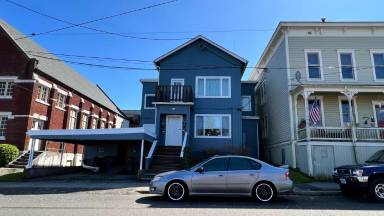 Main picture of 641 Commercial St