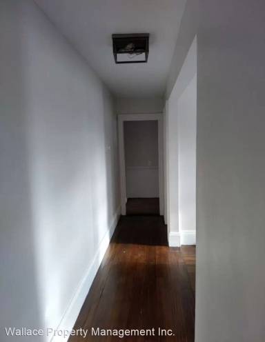Main picture of 870 Moody St