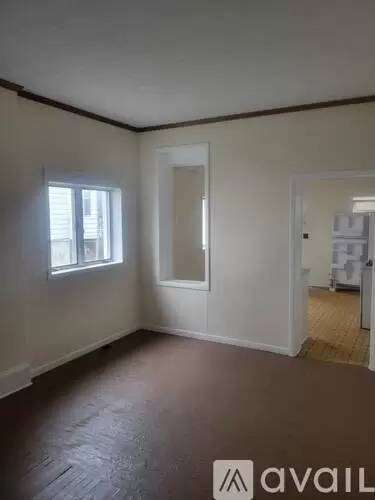 Main picture of 102 S Hickory St