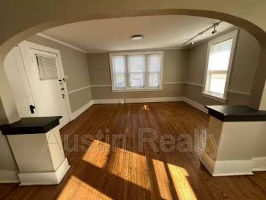 Main picture of 2175A S Big Bend Blvd