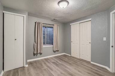 Main picture of 13031 Dexter St