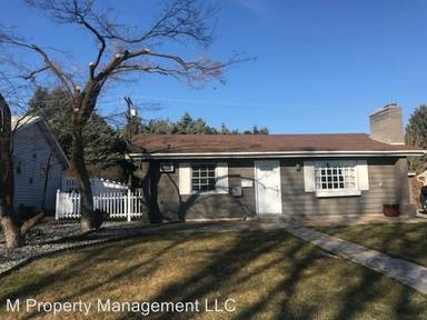 Main picture of 1112 Rosewood Ave