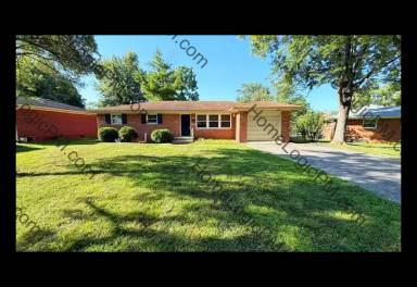 Main picture of 6405 E 52nd St