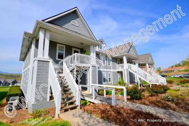 Main picture of 4702 Breakers Ln