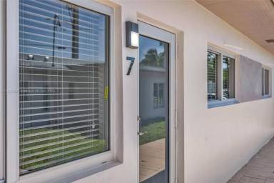 Main picture of 414 SE 4th Ave