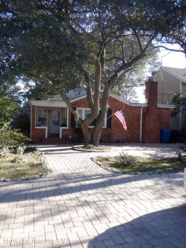 Main picture of 2703 Poinciana Dr